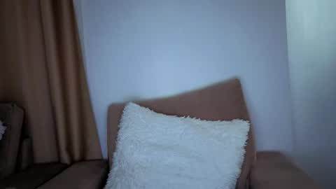 Snapshot of _just_a_simple_girl chatting on 01.12.26 _just_a_simple_girl online show from 01.12.26