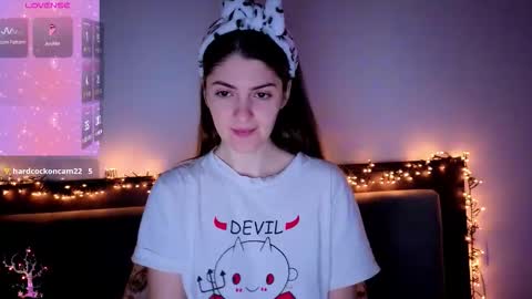 Snapshot of _just_a_simple_girl chatting on 02.15.26 _just_a_simple_girl online show from 02.15.26