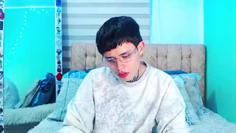 mod online show from 03.19.26