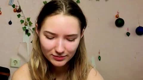 _kikiclark_ online show from 02.13.26