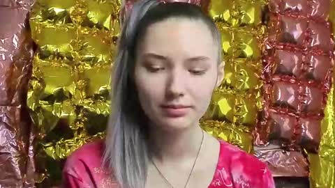 _kikiclark_ online show from 04.17.26