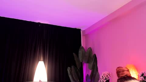 Kim online show from 11.24.25