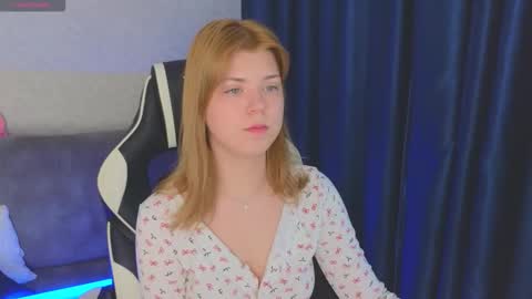 Molly   Emily online show from 11.09.25