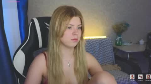 Snapshot of _kirieshka chatting on 05.25.26 Molly Emily online show from 05.25.26