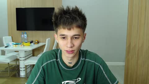 Snapshot of _kurt chatting on 12.01.24 Kurt online show from 12.01.24