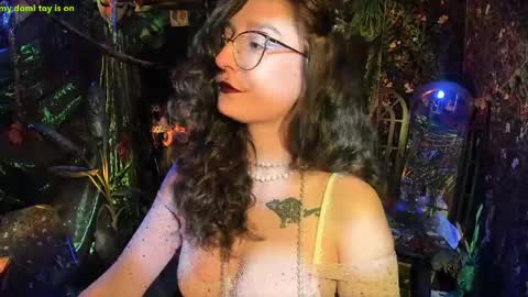 Lady Luna online show from 04.18.26