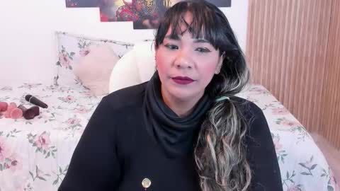 NAILHA SAJANI  online show from 10.22.25