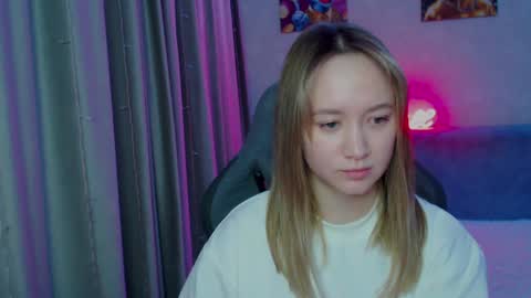 Snapshot of _lalune_ chatting on 01.18.25 _lalune_ online show from 01.18.25