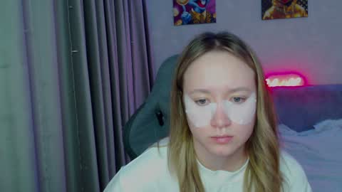 Snapshot of _lalune_ chatting on 01.24.25 _lalune_ online show from 01.24.25