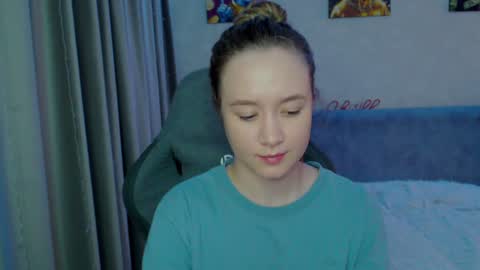 Snapshot of _lalune_ chatting on 01.25.25 _lalune_ online show from 01.25.25