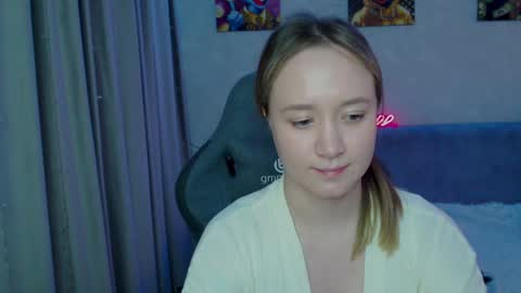 Snapshot of _lalune_ chatting on 01.31.25 _lalune_ online show from 01.31.25