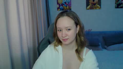 Snapshot of _lalune_ chatting on 02.12.25 _lalune_ online show from 02.12.25