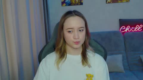 Snapshot of _lalune_ chatting on 02.16.25 _lalune_ online show from 02.16.25