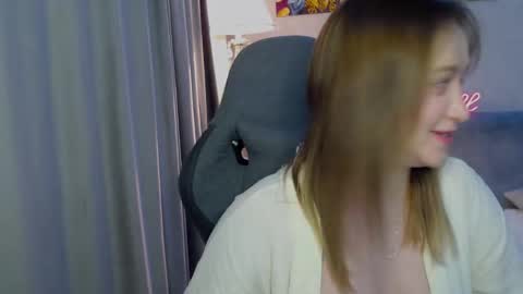 Snapshot of _lalune_ chatting on 02.25.25 _lalune_ online show from 02.25.25
