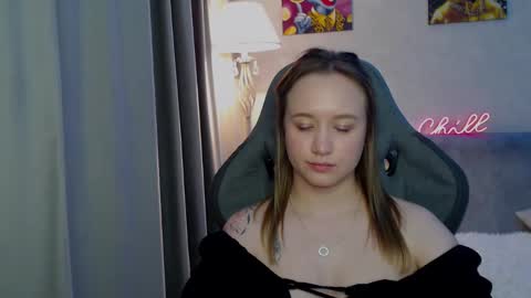 Snapshot of _lalune_ chatting on 02.25.25 _lalune_ online show from 02.25.25