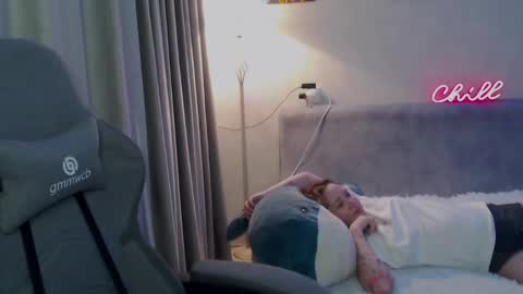 Snapshot of _lalune_ chatting on 02.26.25 _lalune_ online show from 02.26.25