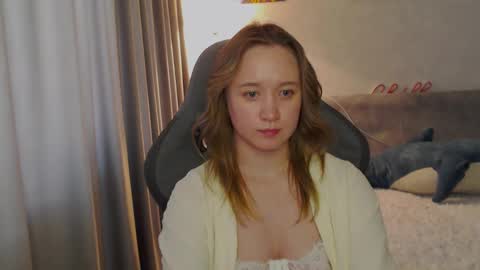 Snapshot of _lalune_ chatting on 02.27.25 _lalune_ online show from 02.27.25