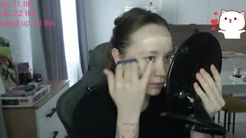 _lalune_ online show from 02.01.26