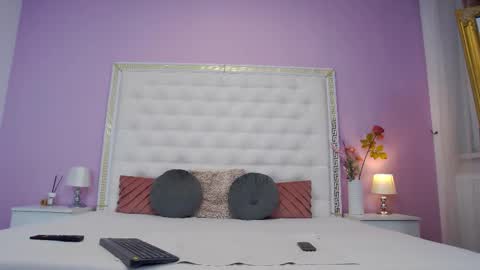 Lena Paul online show from 12.04.25