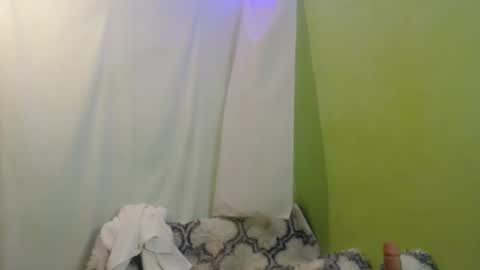 Snapshot of _lilies_gigi_ chatting on 12.11.24 _lilies_gigi_ online show from 12.11.24