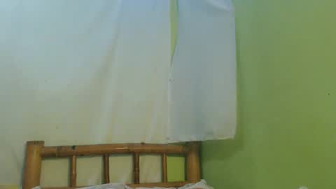 Snapshot of _lilies_gigi_ chatting on 11.26.25 _lilies_gigi_ online show from 11.26.25