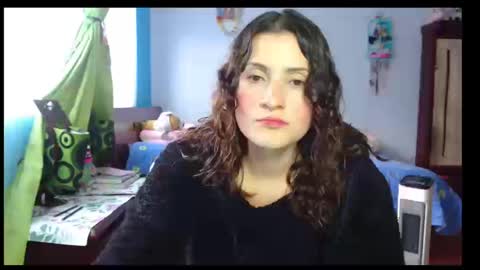 Snapshot of _lindasy_ chatting on 09.15.25 Lindasy online show from 09.15.25