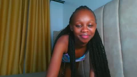 Snapshot of _littlevenus chatting on 10.09.25 Littlevenus online show from 10.09.25