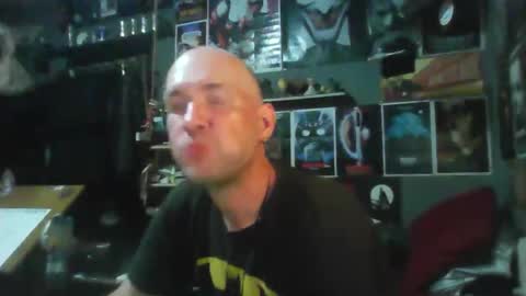 Snapshot of _longfellow chatting on 04.18.26 That guy online show from 04.18.26