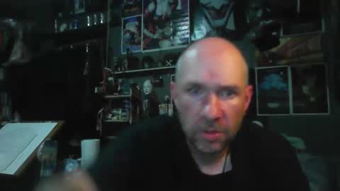Snapshot of _longfellow chatting on 04.29.26 That guy online show from 04.29.26