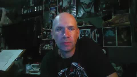 Snapshot of _longfellow chatting on 05.03.26 That guy online show from 05.03.26