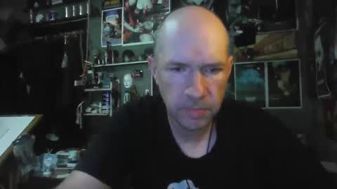 Snapshot of _longfellow chatting on 05.05.26 That guy online show from 05.05.26