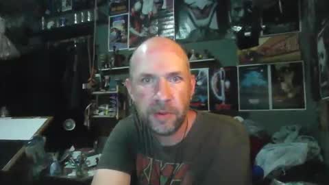 Snapshot of _longfellow chatting on 05.16.26 That guy online show from 05.16.26
