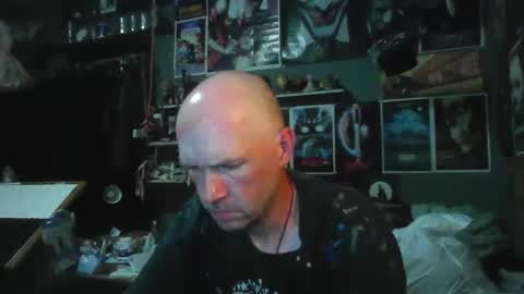 Snapshot of _longfellow chatting on 05.18.26 That guy online show from 05.18.26
