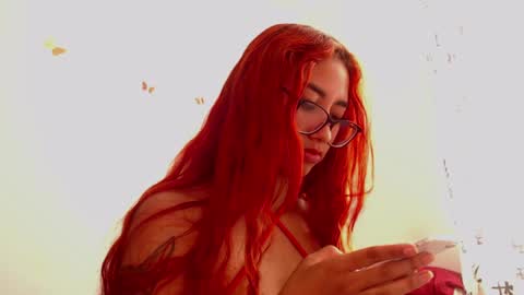 Snapshot of _loreana_ chatting on 01.15.25 _loreana_ online show from 01.15.25