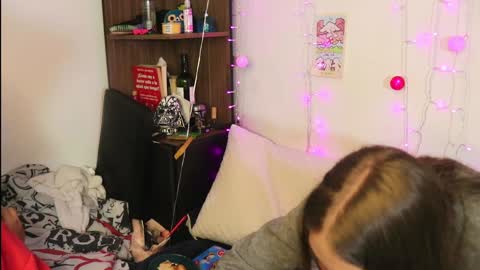 Snapshot of _lucy_white_ chatting on 01.04.25 Lucy online show from 01.04.25