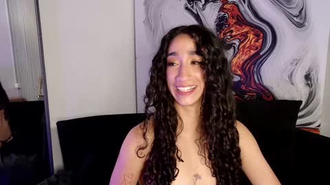 Snapshot of _luna_dupont_ chatting on 01.31.25 Luna online show from 01.31.25