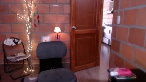 _lunablondie_ online show from 12.02.24