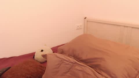 Snapshot of _lustica_ chatting on 01.16.25 Anna online show from 01.16.25