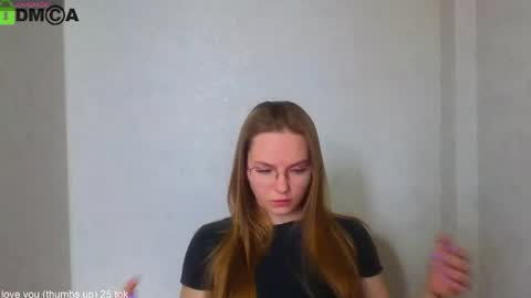 Snapshot of _lysafeta_ chatting on 04.27.26 Welcome guys Pleasure to see you all here My name is Lysafeta and MichaelaTip menu is active Private is open online show from 04.27.26