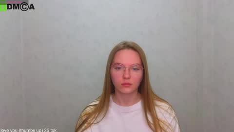 Snapshot of _lysafeta_ chatting on 05.25.26 Welcome guys Pleasure to see you all here My name is Lysafeta and MichaelaTip menu is active Private is open online show from 05.25.26