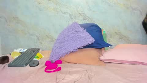 Maddy online show from 02.11.25