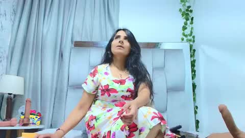 _marcela__ online show from 10.15.25