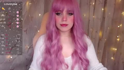 Snapshot of _marcelline_ chatting on 01.10.25 Kira online show from 01.10.25