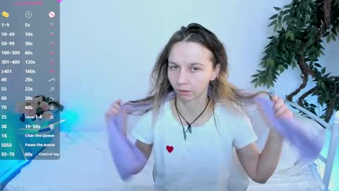 Snapshot of _mari_so chatting on 03.15.26 Scarlett online show from 03.15.26