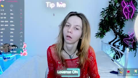 Snapshot of _mari_so chatting on 04.01.26 Scarlett online show from 04.01.26