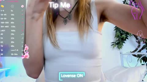 Snapshot of _mari_so chatting on 04.08.26 Scarlett online show from 04.08.26