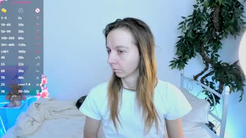 Snapshot of _mari_so chatting on 04.13.26 Scarlett online show from 04.13.26