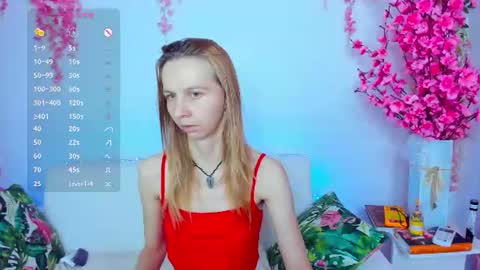 Snapshot of _mari_so chatting on 07.15.26 Scarlett online show from 07.15.26