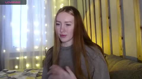 Snapshot of _marianne_ chatting on 12.26.24 online show from 12.26.24