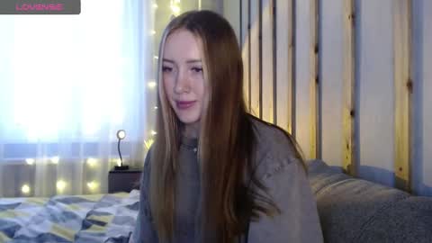 Snapshot of _marianne_ chatting on 12.26.24 online show from 12.26.24